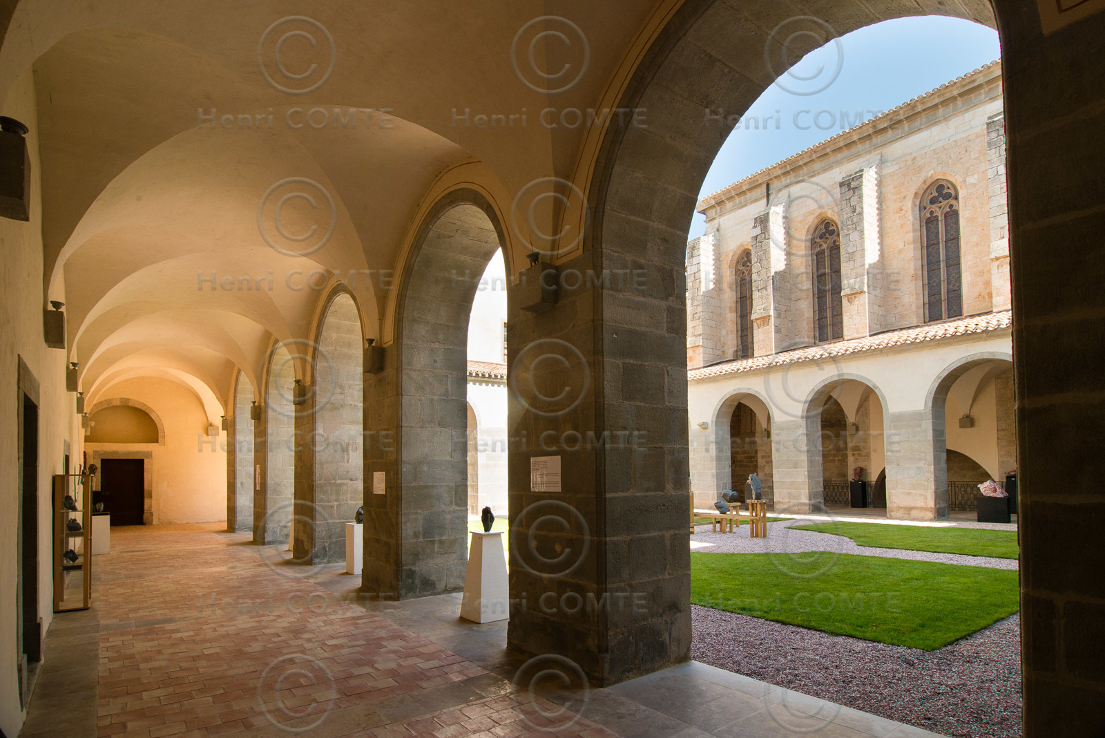Abbaye de Caunes-Minervois